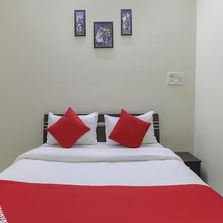 Collection O Shyam Vatika Banquet And Rooms Surat Dış mekan fotoğraf