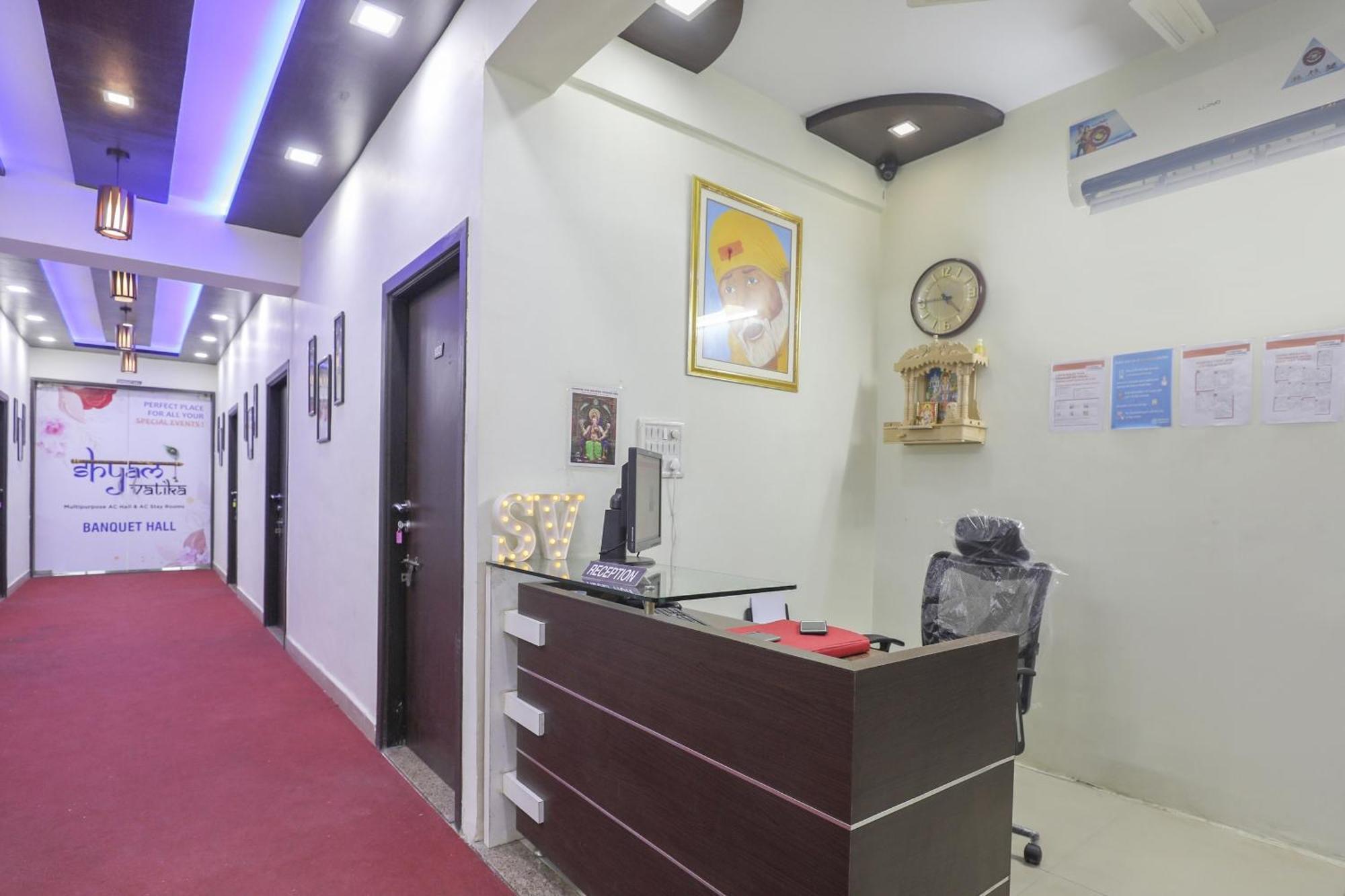 Collection O Shyam Vatika Banquet And Rooms Surat Dış mekan fotoğraf