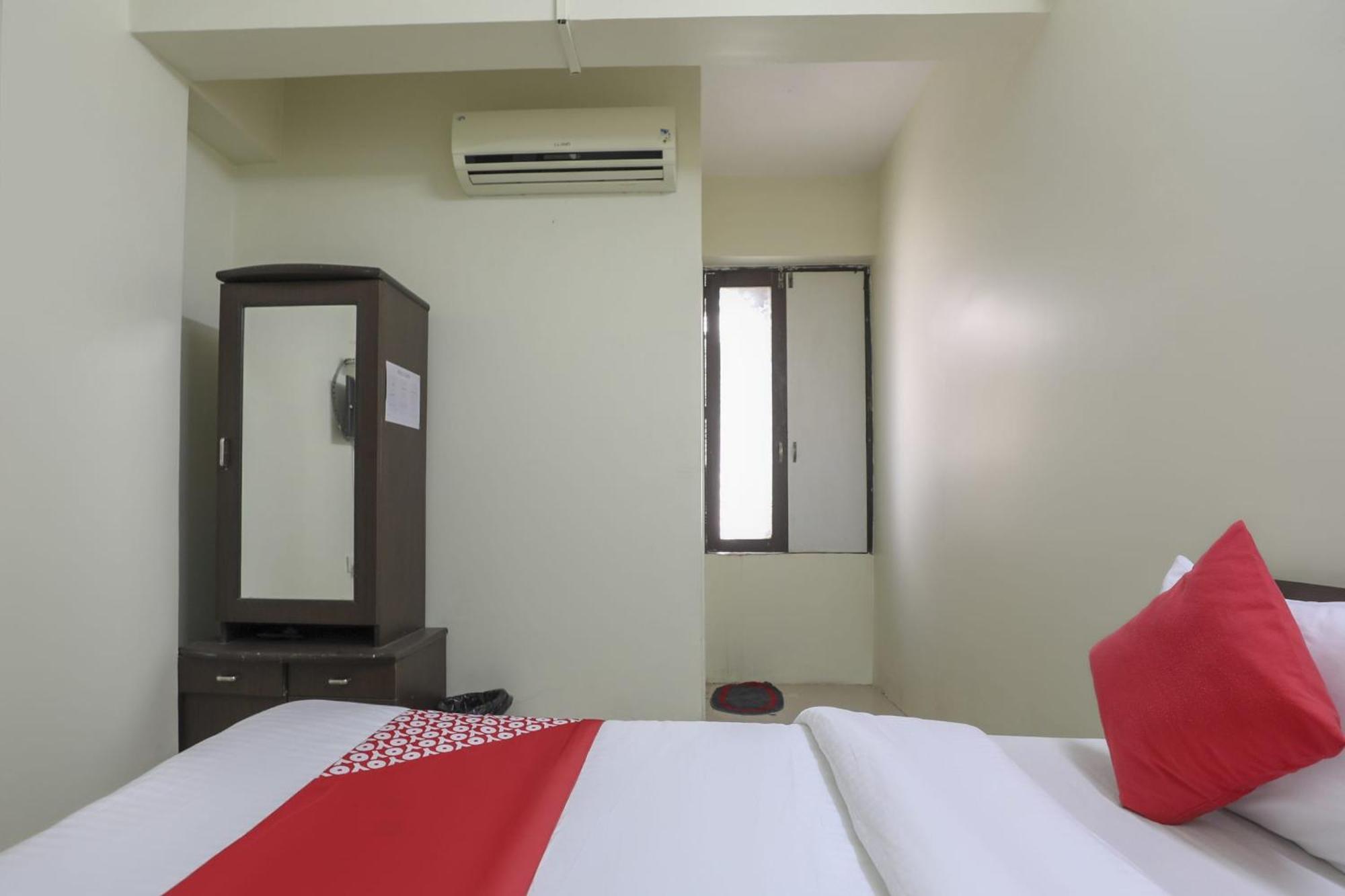 Collection O Shyam Vatika Banquet And Rooms Surat Dış mekan fotoğraf