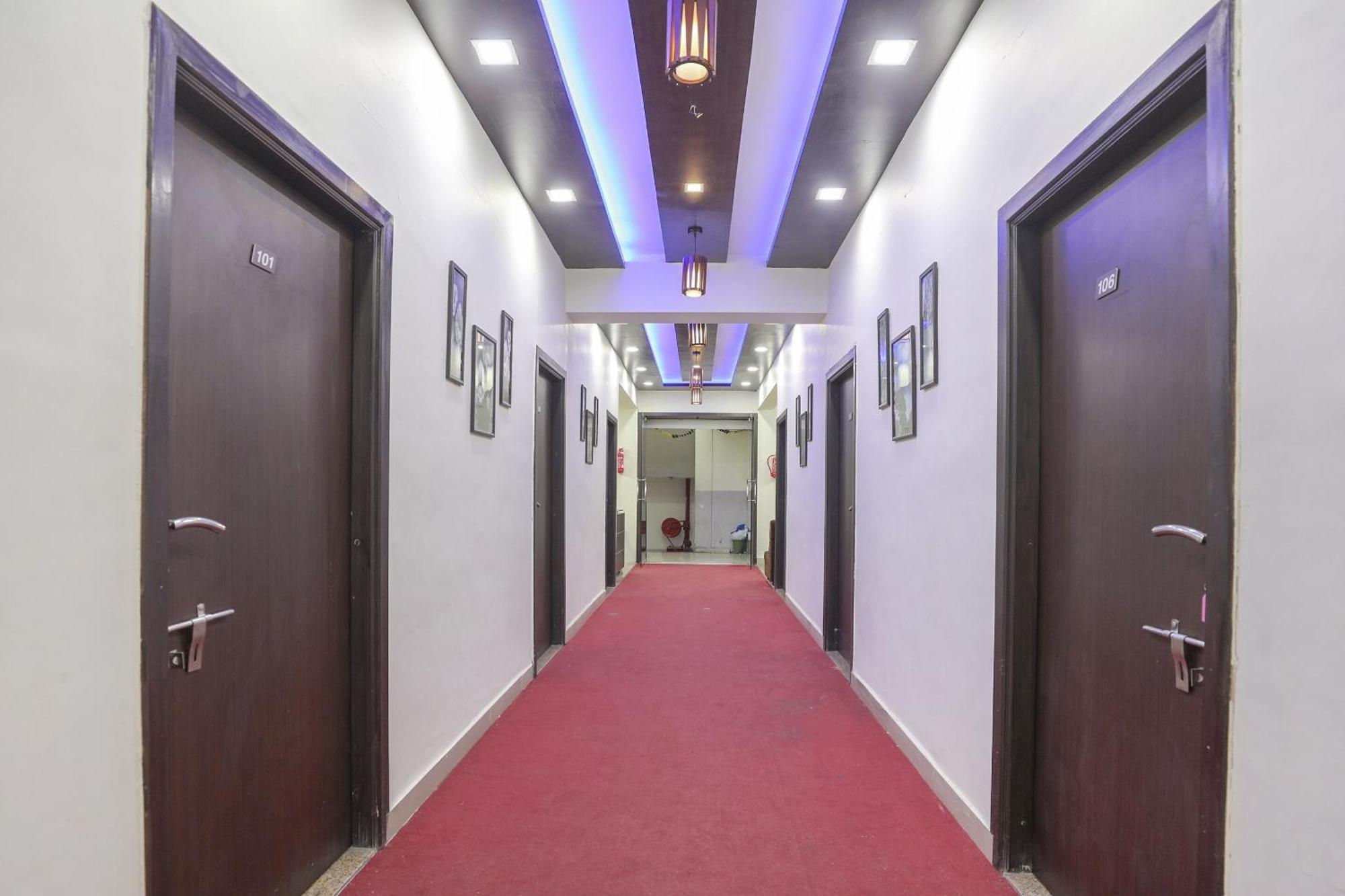 Collection O Shyam Vatika Banquet And Rooms Surat Dış mekan fotoğraf